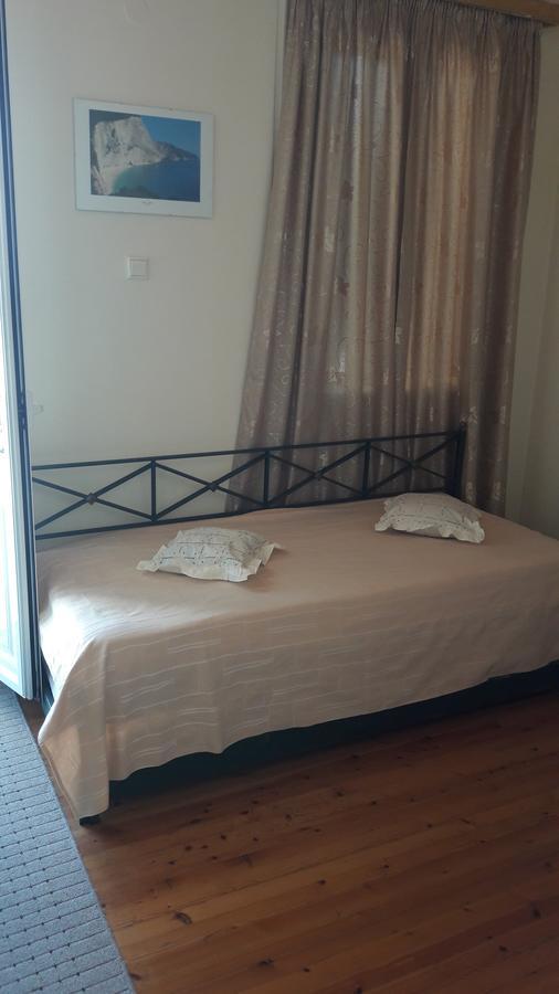 Aparthotel Xenodoxeio Patrai Lefkáda Exterior foto