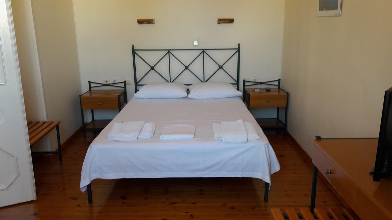 Aparthotel Xenodoxeio Patrai Lefkáda Exterior foto