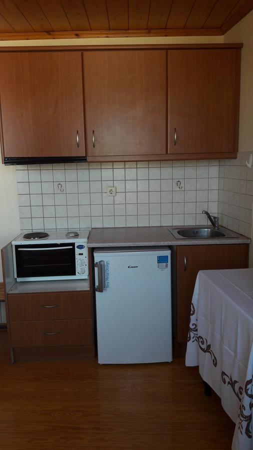 Aparthotel Xenodoxeio Patrai Lefkáda Exterior foto